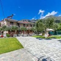 Holiday Villa Thassos, ξενοδοχείο στα Κοίνυρα