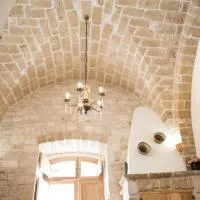 Piazza Duomo - Medieval Puglia's House, hotell i Giovinazzo