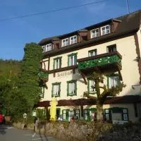 Hotel Feiler, hotel di Muggendorf
