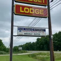 Budget Lodge Newton Falls – hotel w mieście Newton Falls