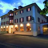 Gasthof Goldener Fisch, hotelli kohteessa Lienz