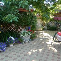 Guest House on Rostovskaya 50