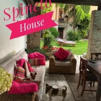 SPINETO HOUSE, hotell i Spineto Scrivia