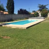 GITE Florence et Francis, hotel i Cuxac-dʼAude