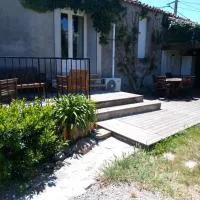 Maison du Charron, hotelli kohteessa Azillanet