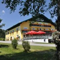Café-Pension Kristall, hotel a Harbach