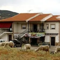 Alojamiento CR Cuatro Caminos, hotell i San Pablo de los Montes
