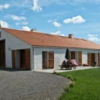 La grande escale Saint Gilles Croix de Vie Gîte 8 personnes โรงแรมในSaint-Révérend