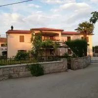 Apartments Drpic, hotel a Gabonjin