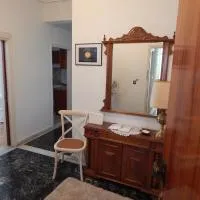 Zira Holiday House, hotell i Makrýgialos
