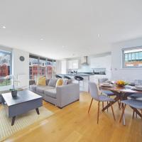2 Bed Executive Penthouse near Liverpool Street FREE WIFI by City Stay Aparts London