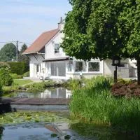 JARDIN DU MARAIS โรงแรมในFroyennes