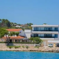Hotel Paradise Punta, hotel en Nečujam