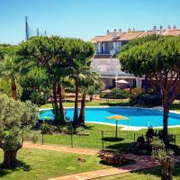 Fantastic 3-Bedroom Holiday Home including Tennis and Pool Near Golf Course