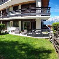 Cosy Centered with Garden and View in Veysonnaz, hotel in Veysonnaz