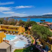 Blu Hotel Laconia Village, khách sạn ở Cannigione