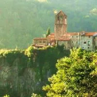Hostal Mont-Rock, hotell sihtkohas Montagut