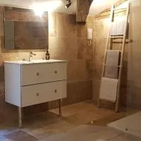La Cabane - Au cœur d'un village médiéval, hotel i Penne-dʼAgenais