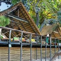 Ichingo Chobe River Lodge by Mantis، فندق في Punga