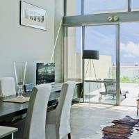 City Fringe Apartment with Sky Tower and City Views, готель в районі Mount Eden, в Окленді