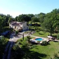 Bienvenue dans notre petit paradis, hotel i Pelleport