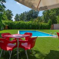 Hullam Rooms Siofok &ndash; hotel w Si&oacute;foku