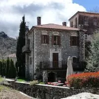 Tsarbou Guesthouse, מלון בסטמניצה