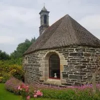 Gîte Atypique Dans Une Chapelle, hotel a Briec