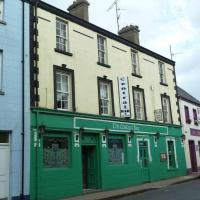 Central Bar Guesthouse, hotel in Cushendall