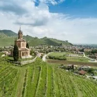 Oasi di pace nel sito UNESCO del Prosecco DOCG โรงแรมในFarra di Soligo