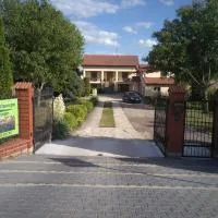 Apartamenty Warka، فندق في فاركه