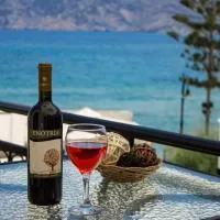 Sun & Sea, hotel em Mókhlos