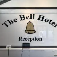 The Bell Hotel, מלון בניוטאון