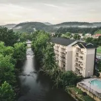 Twin Mountain Inn & Suites, hotel en Pigeon Forge