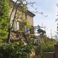 La Belle Etoile Chambres, hotel em Roaix