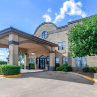 Quality Inn & Suites Durant, hotel near Eaker Field Airport - DUA, Durant