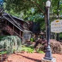 McKinley Edwards Inn, hotel v destinácii Bryson City