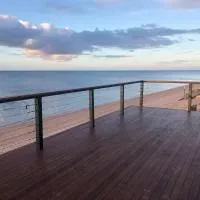 Peter's Port, hotell i Pine Point