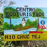 Centro Ecoturistico Rio Chuc Tej, отель в городе Лаканха