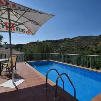 Vintage Holiday Home in Andalusia with Pool, hotel en Canillas de Aceituno