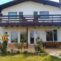 Casa Tomson, free parking, ciubăr, piscină în natura, hotel v destinaci Oradea