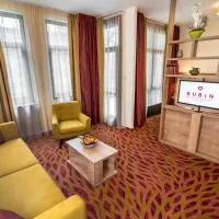 Rubin Wellness & Conference Hotel, hotel en Budapest