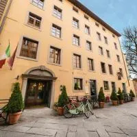 San Luca Palace: Lucca şehrinde bir otel