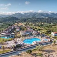 Acharavi में, होटल Almyros Beach Resort & Spa