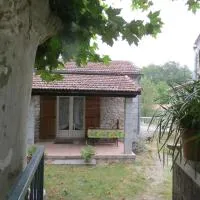gite des trouilleres minimum 7nuits, hotel en Sampzon