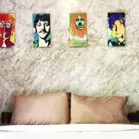 เชอโคว์ เชอโคว์ โฮมสเตย์, hotel v destinaci Sangkhla Buri