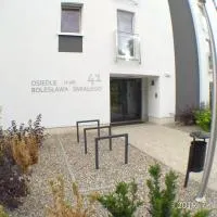 1120 Śmiałego 41 - Tanie Pokoje w Apartamencie - samodzielne zameldowanie - self check in, hotelli kohteessa Poznań