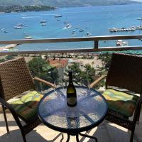 Panoramic sea view 3-bedroom apartment 50 m from the sea, Hotel in Budva