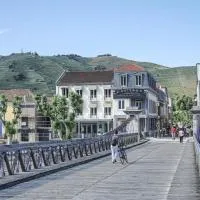 Hôtel Les Deux Coteaux, hotell i Tain-lʼHermitage