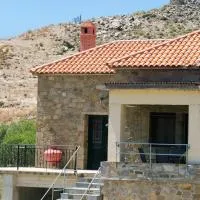 Stone House Of Panos, hotel em Kornós